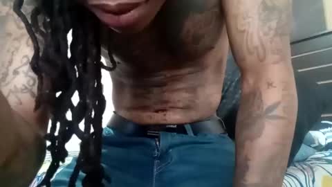 Snapshot of bad_dawgg chatting on 01-12-25, 01:58 rastafaria online show from 01-12-25, 01:58