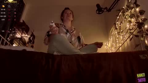 Snapshot of badassswitch chatting on 01-11-26, 09:20 Franki online show from 01-11-26, 09:20