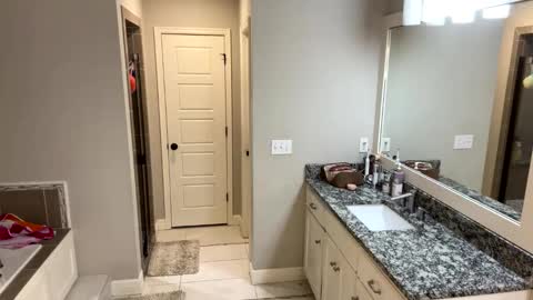 Snapshot of badboyson65 chatting on 12-24-24, 02:43 HotWifeFun32 online show from 12-24-24, 02:43