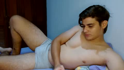 Snapshot of badbunny_69_ chatting on 10-25-25, 05:04 badbunny_69_ online show from 10-25-25, 05:04