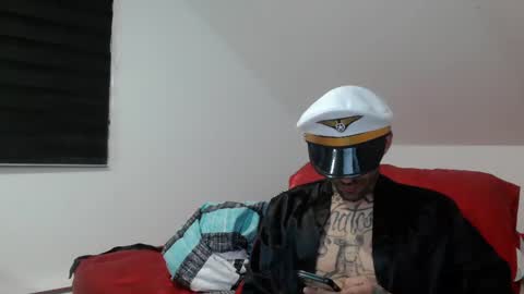 Snapshot of badcouple_ chatting on 01-25-25, 04:02 BadCouple  online show from 01-25-25, 04:02