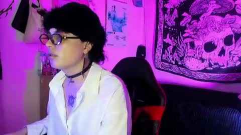 Snapshot of badfacex chatting on 06-03-26, 01:30 Badface online show from 06-03-26, 01:30