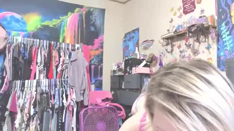 Snapshot of badgirl25alldatime chatting on 03-19-26, 02:32 badgirl25alldatime online show from 03-19-26, 02:32