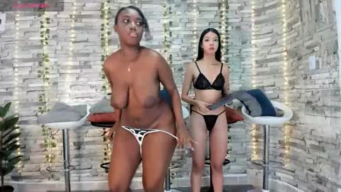 Snapshot of badgirls_000 chatting on 09-23-25, 11:24 candy and dayan online show from 09-23-25, 11:24