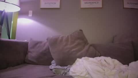 Jade online show from 03-19-26, 03:32