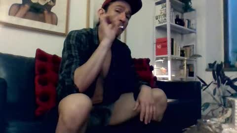 Mexican livin Off the Wall online show from 11-25-25, 12:10