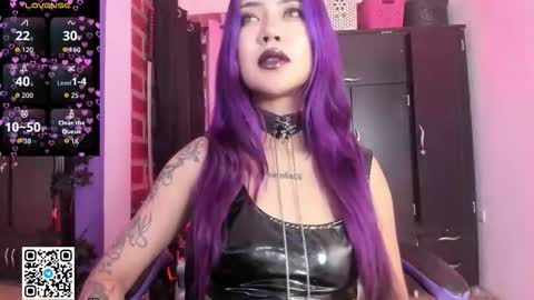 Snapshot of badkatyuska chatting on 01-10-26, 07:37 Please help me to reach 100 thumbs up online show from 01-10-26, 07:37