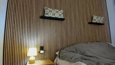 Snapshot of badmodel_ chatting on 04-15-26, 01:51 Name online show from 04-15-26, 01:51