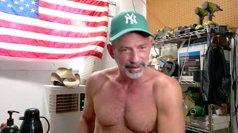 Snapshot of badnightwolf chatting on 10-07-25, 04:26 Silver online show from 10-07-25, 04:26