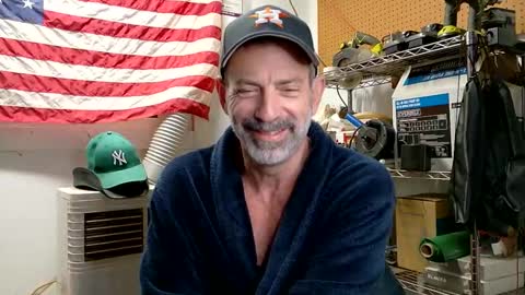 Snapshot of badnightwolf chatting on 01-14-26, 12:22 Silver online show from 01-14-26, 12:22