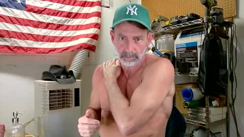 Snapshot of badnightwolf chatting on 03-02-26, 02:14 Silver online show from 03-02-26, 02:14