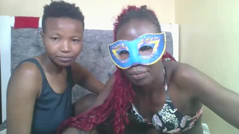 Snapshot of bads_hornies chatting on 12-22-25, 07:00 bads_hornies online show from 12-22-25, 07:00