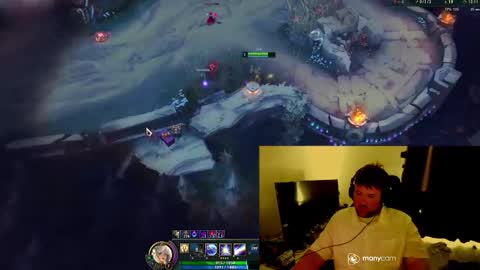 Snapshot of baftez chatting on 11-23-25, 04:34 Baffels online show from 11-23-25, 04:34