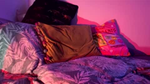 Snapshot of bags24 chatting on 03-16-26, 11:09 Bags24 online show from 03-16-26, 11:09