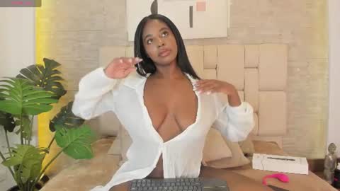 Snapshot of bahamadia_ chatting on 07-10-26, 03:44 bahamadia_ online show from 07-10-26, 03:44