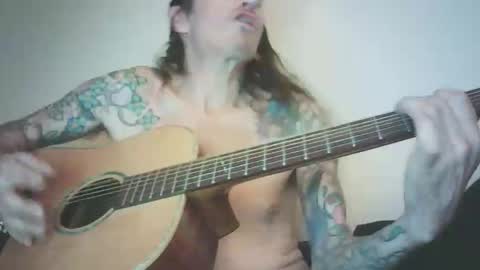 Bailey online show from 04-30-26, 01:01