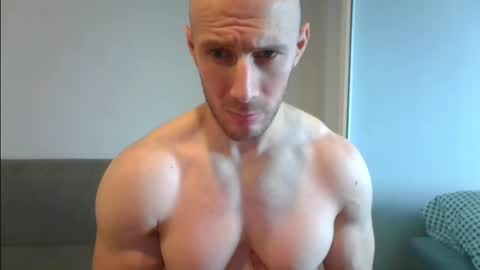 Snapshot of baldyboyy chatting on 02-23-25, 06:39 baldyboyy online show from 02-23-25, 06:39