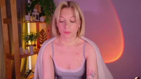 Elly online show from 05-17-26, 12:12