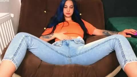Amy online show from 05-19-26, 01:56