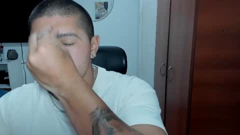 Snapshot of baltazardupont chatting on 07-25-26, 03:26 Andres - online show from 07-25-26, 03:26