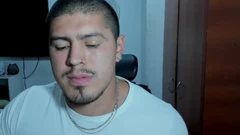 Snapshot of baltazardupont chatting on 08-04-26, 03:21 Andres - online show from 08-04-26, 03:21
