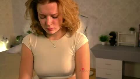 Snapshot of bambi_bimboo chatting on 07-20-26, 08:00 Mila online show from 07-20-26, 08:00