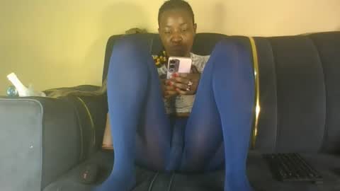 Snapshot of bambi_blush chatting on 11-27-25, 08:00 bambi online show from 11-27-25, 08:00