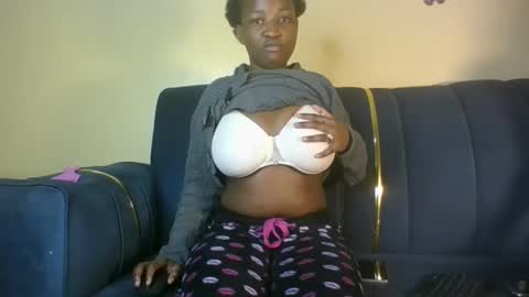 Snapshot of bambi_blush chatting on 12-01-25, 06:46 bambi online show from 12-01-25, 06:46