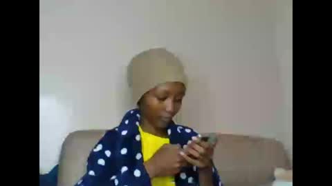 Snapshot of bambi_bunnie chatting on 07-05-26, 04:47 Bambi online show from 07-05-26, 04:47
