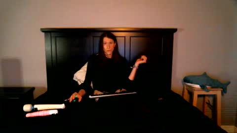 Bambi online show from 08-06-26, 12:12