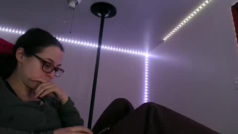 Snapshot of bambiboo8113 chatting on 01-24-25, 04:27 bambiboo8113 online show from 01-24-25, 04:27