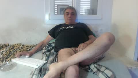 Snapshot of bambino6060 chatting on 01-21-25, 10:19 bambino6060 online show from 01-21-25, 10:19