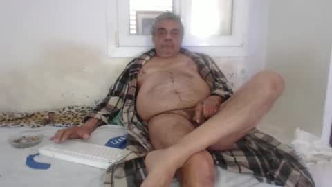 Snapshot of bambino6060 chatting on 01-27-25, 01:30 bambino6060 online show from 01-27-25, 01:30
