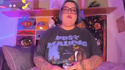 Snapshot of banana__squirt chatting on 10-21-25, 08:31 Ana online show from 10-21-25, 08:31