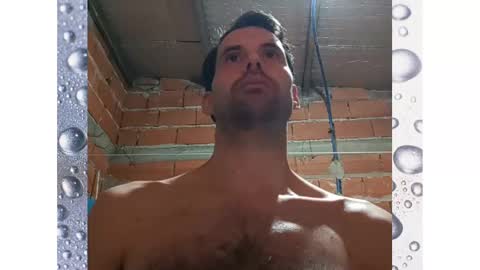 Snapshot of banana_argen_15 chatting on 01-22-25, 01:20 Ezequiel online show from 01-22-25, 01:20