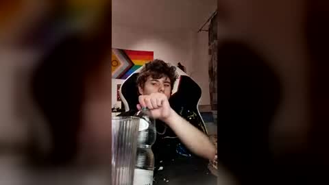 Banana Boy online show from 06-20-26, 08:44