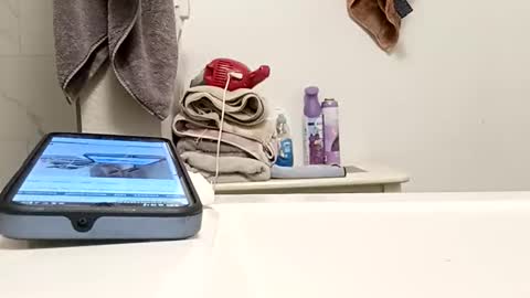 Snapshot of bangass1981 chatting on 02-13-26, 11:28 bangass1981 online show from 02-13-26, 11:28