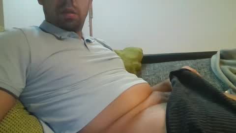 Snapshot of bangboom88 chatting on 01-05-25, 08:21 Mark online show from 01-05-25, 08:21