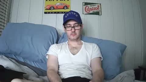 Snapshot of banksysmash chatting on 06-19-26, 02:16 Jay online show from 06-19-26, 02:16