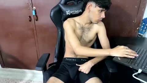 Damiano online show from 01-21-25, 08:41