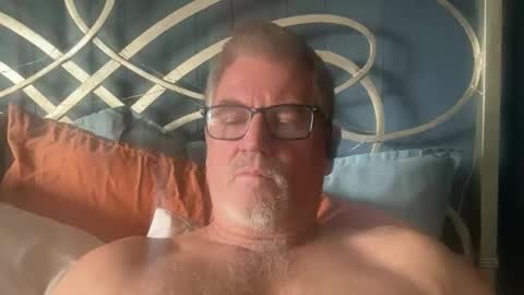 bapeter218 online show from 11-11-25, 07:25