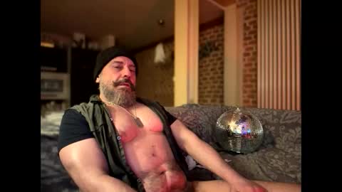 Snapshot of barba71 chatting on 02-08-25, 12:28 Military man 69 online show from 02-08-25, 12:28