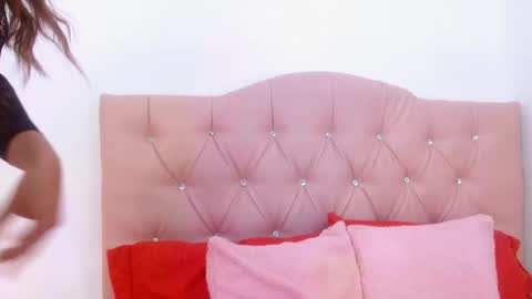 Snapshot of barbara_baker_ chatting on 10-31-25, 03:18 barbara_baker_ online show from 10-31-25, 03:18