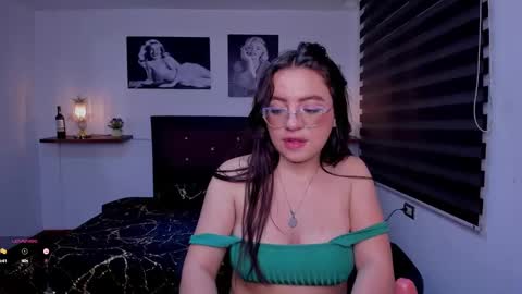 Snapshot of barbara_joness chatting on 09-09-25, 07:57 Barbara online show from 09-09-25, 07:57