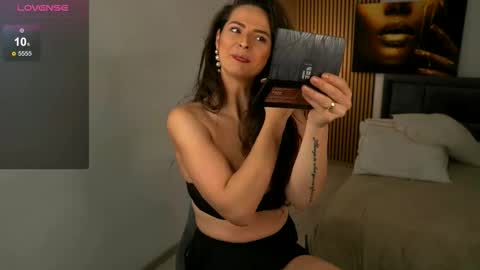 Snapshot of barbaraxoxox chatting on 10-13-25, 05:07 barbaraxoxox online show from 10-13-25, 05:07