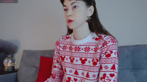 Snapshot of barbarian_girl chatting on 12-27-24, 11:39 Amina online show from 12-27-24, 11:39