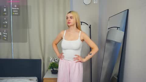 Snapshot of barberahuelsman chatting on 02-04-26, 07:58 Mikki online show from 02-04-26, 07:58