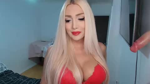 Snapshot of barbi_bentley chatting on 01-20-25, 07:04 Barbi Bentley online show from 01-20-25, 07:04