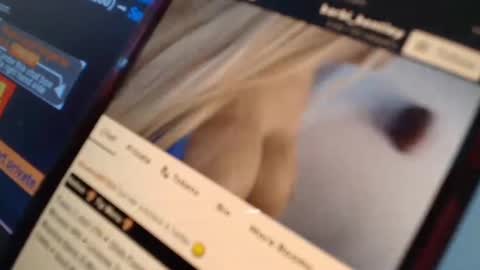 Snapshot of barbi_bentley chatting on 01-22-25, 10:29 Barbi Bentley online show from 01-22-25, 10:29