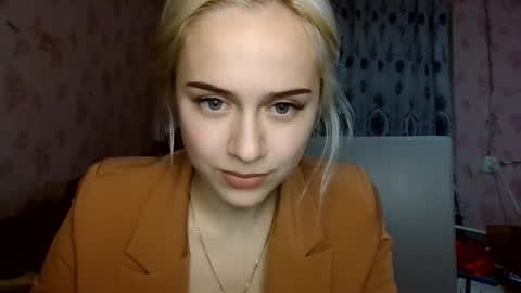 barbie___girl online show from 11-17-25, 05:08